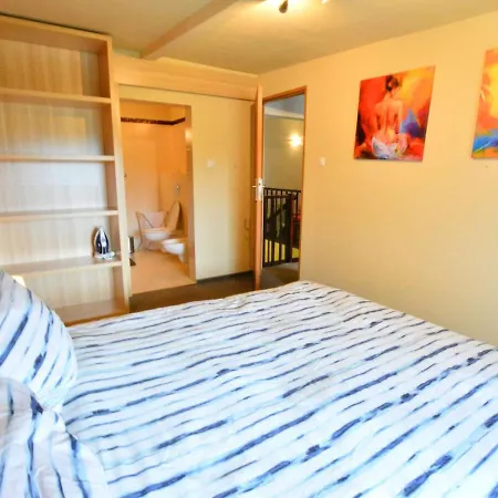 With A Fireplace In Feriehus Pleśna